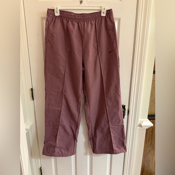 Nike Pants Sportswear Everything Wovens Women's XL Mauve Mid-Rise Open-Hem Wide - Picture 2 of 11